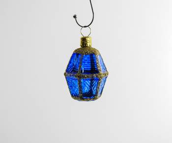 Blå buttet lanterne juletræskugle med glas vinduer